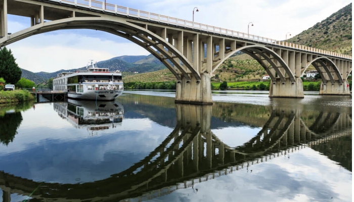 Pont Almirante Sarmento Rodrigues, le dernier sur le Douro en territoire Portugais.
