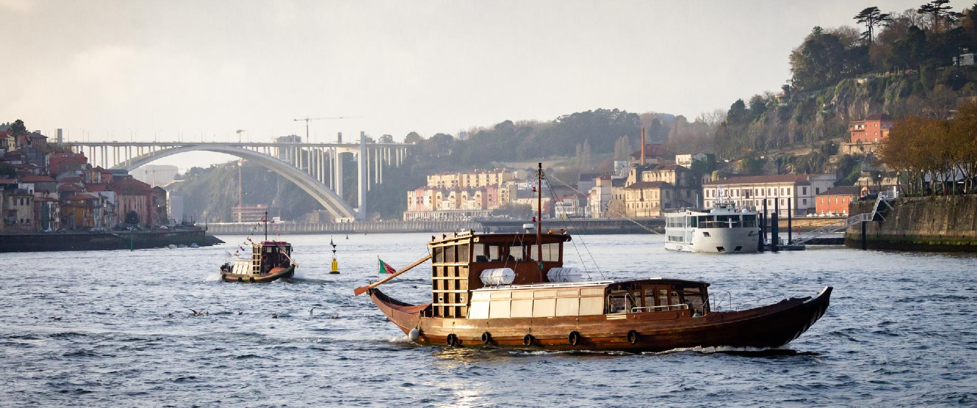 Cruzeiros do Douro preÃ§os: realize um cruzeiro das Pontes por apenas 15â‚¬ por pessoa